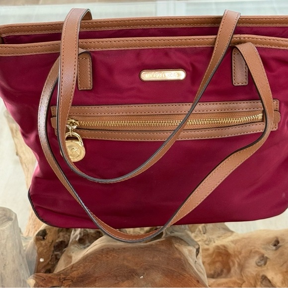 Michael Kors Cranberry Kempton Tote Bag - Picture 3 of 10